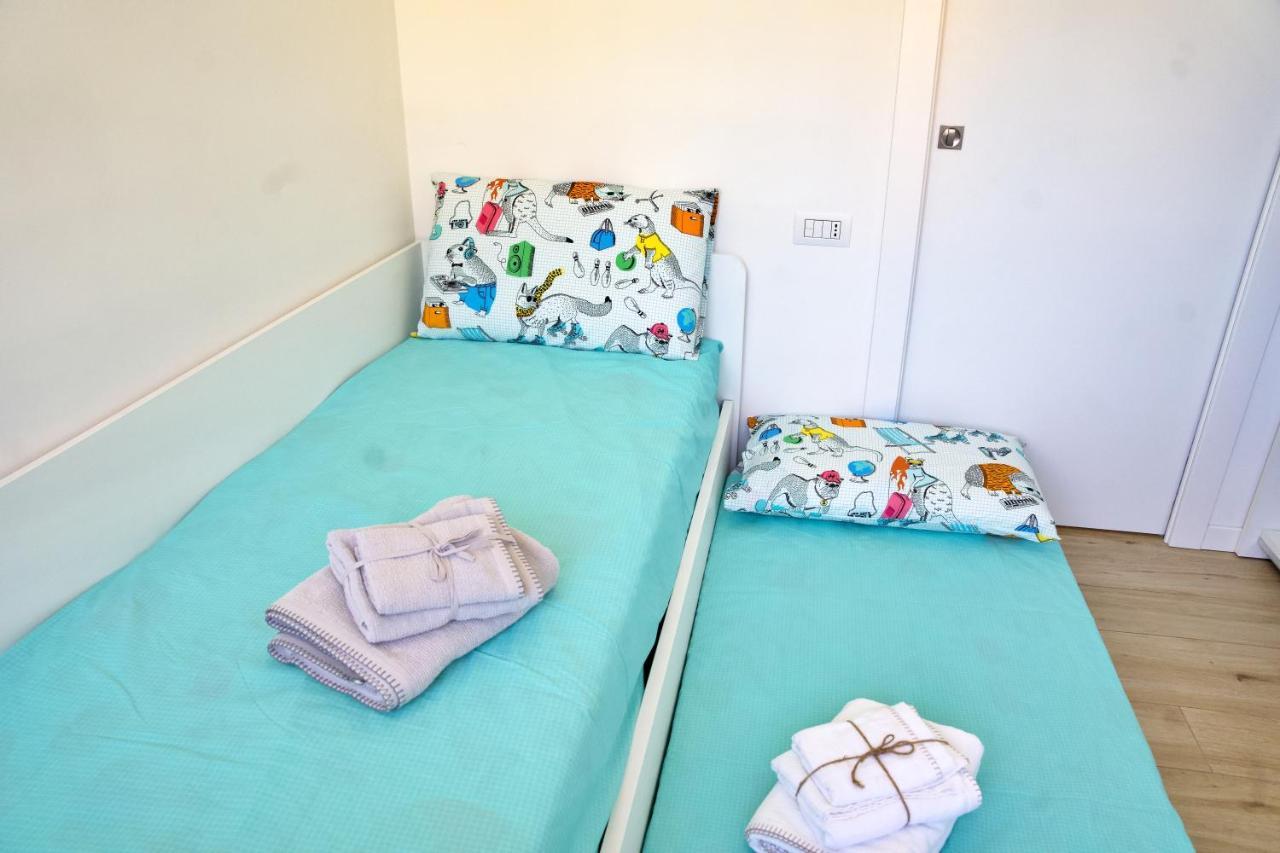 The Blue - Lake / City View Modern Apt Near Villa Olmo Como Exterior foto